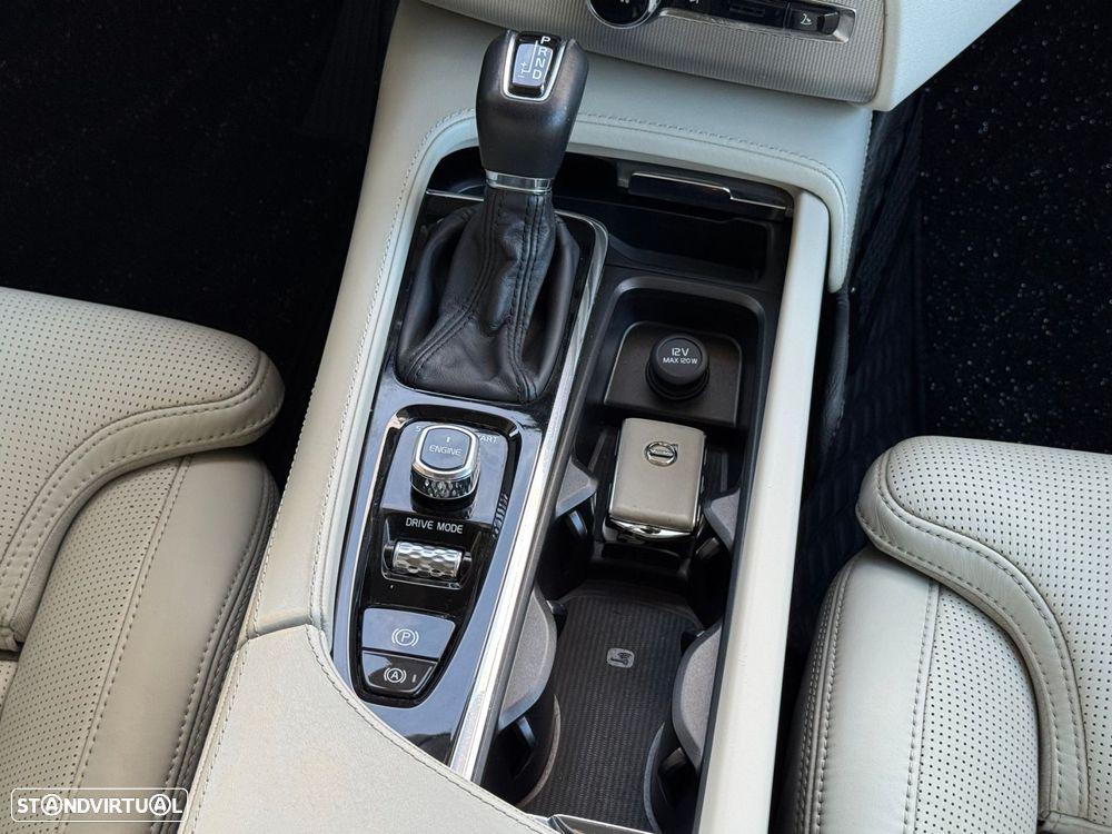 Volvo XC 90 - 24