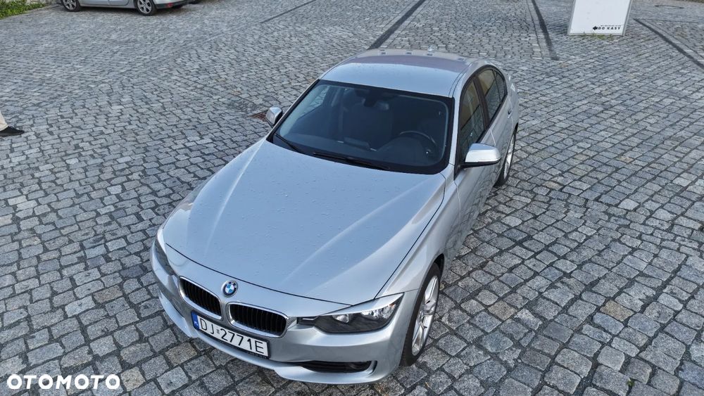 BMW Seria 3 ver-318d - 19