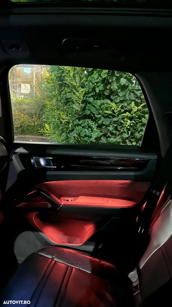 Porsche Cayenne E-Hybrid Tiptronic S - 24