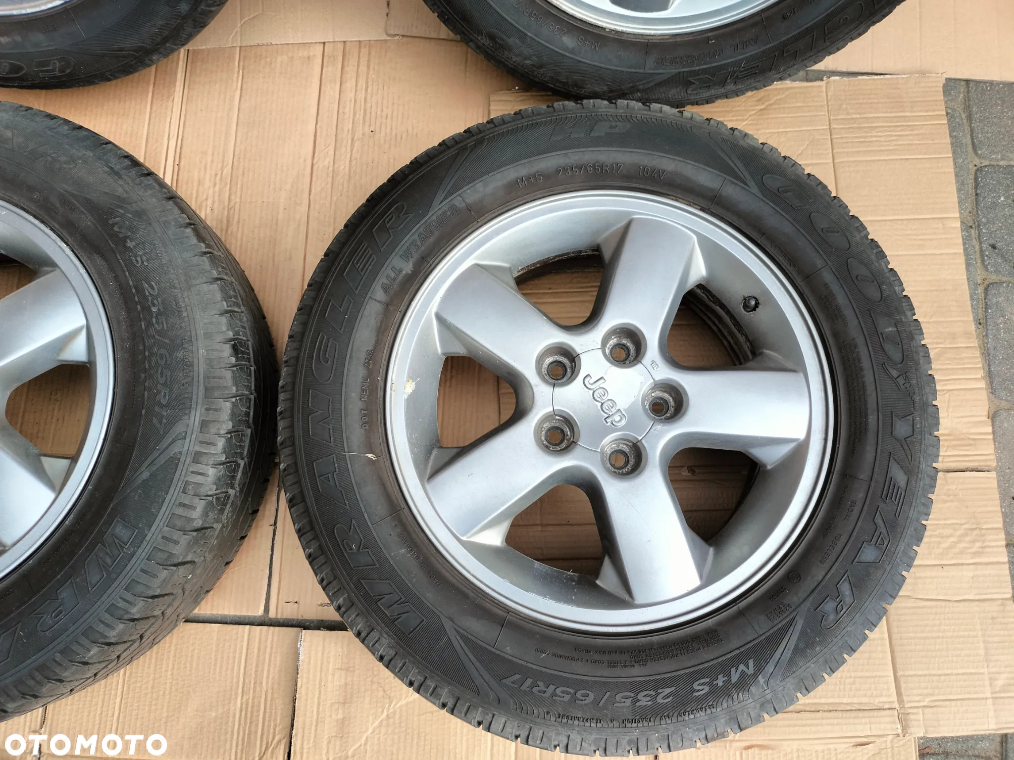 JEEP GRAND CHEROKEE II WJ KOŁA FELGI ALUMINIOWE 17 5X127 OPONY GOOGEAR WRANGLER 235/67 R17 104V - 4