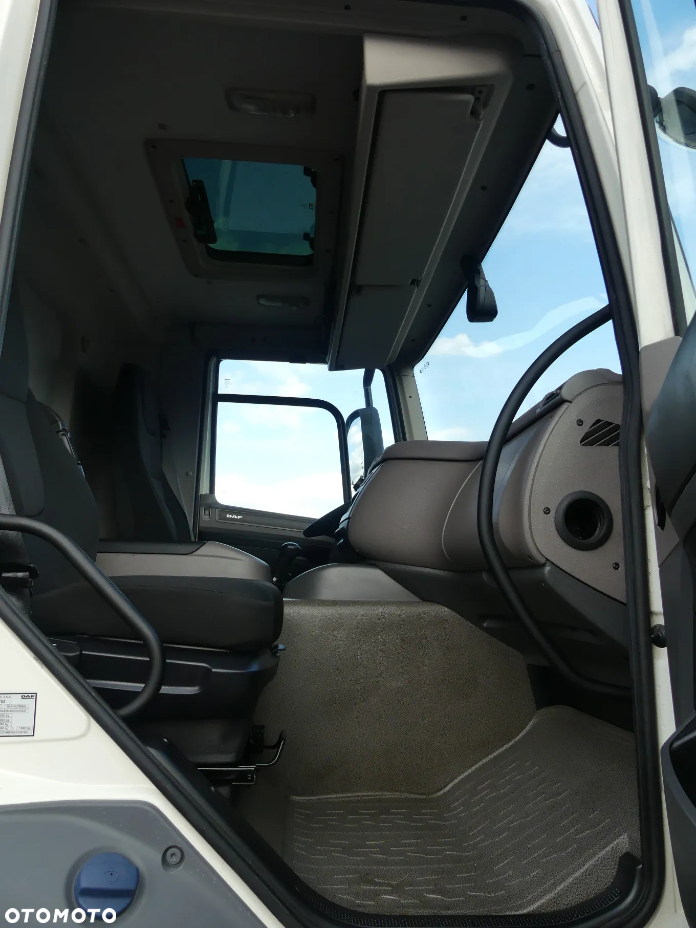 DAF CF 370 / 6x2 / CHŁODNIA 9.50 + WINDA / EURO 6 / - 26