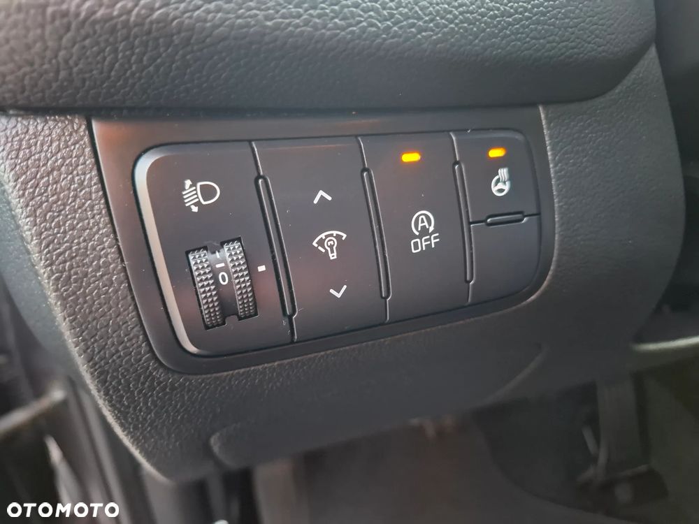 Kia Ceed - 11