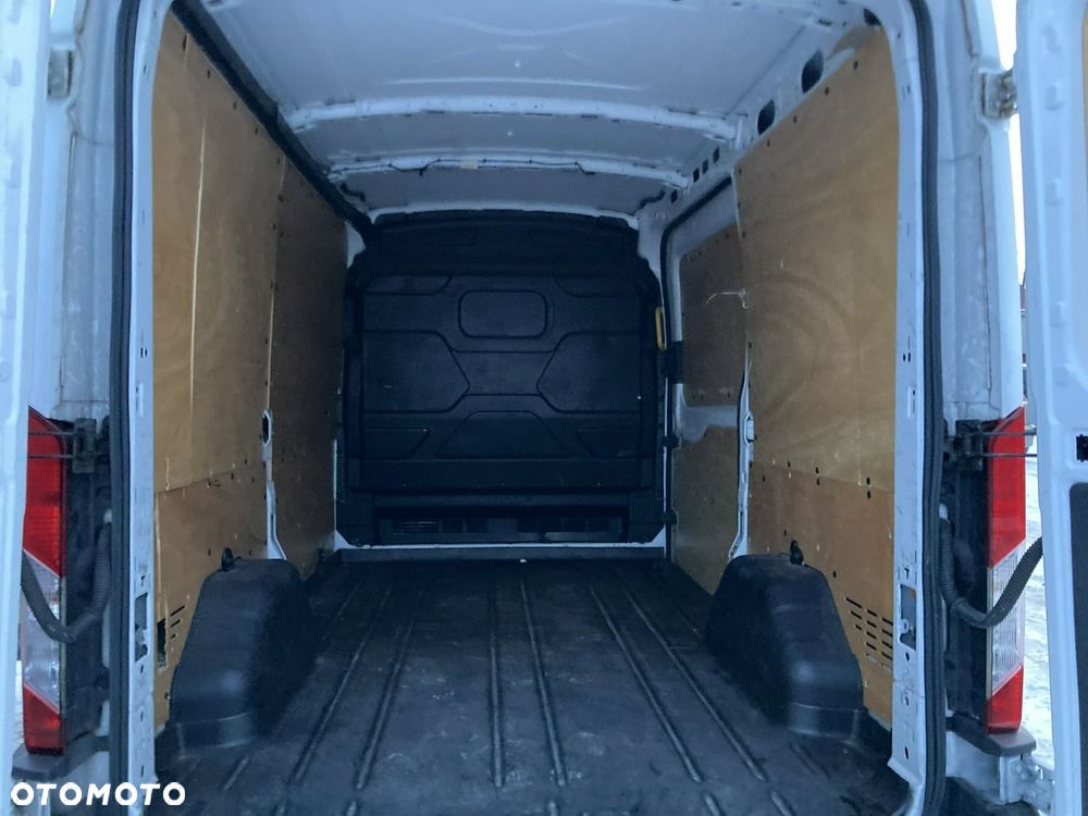 Ford Transit - 10