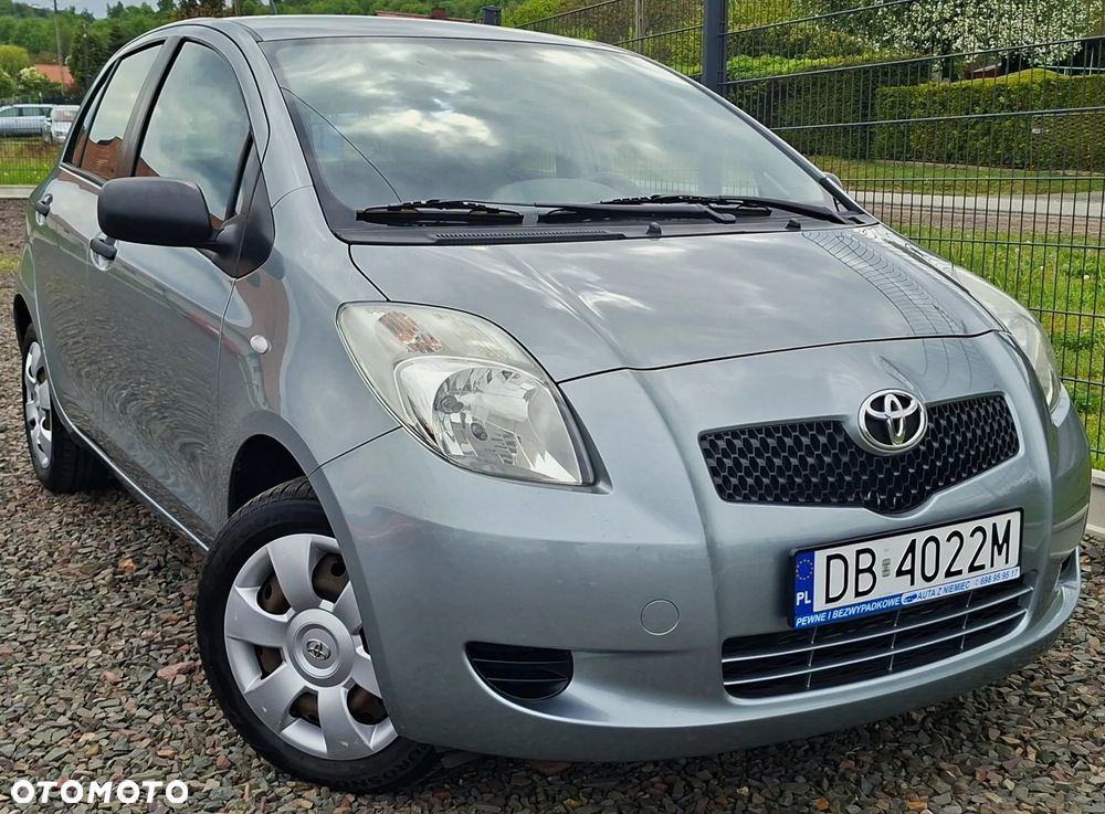 Toyota Yaris 1.0 VVT-i Luna - 1