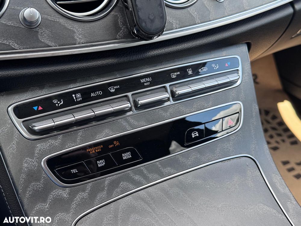 Mercedes-Benz E 300 Aut. - 35
