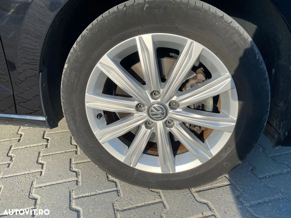 Volkswagen Touran 2.0 TDI SCR Highline - 29
