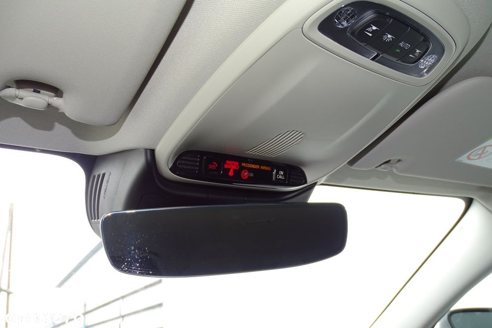 Volvo V60 T6 AWD Recharge Geartronic RDesign Expression - 36