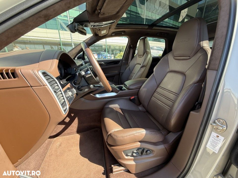 Porsche Cayenne - 11