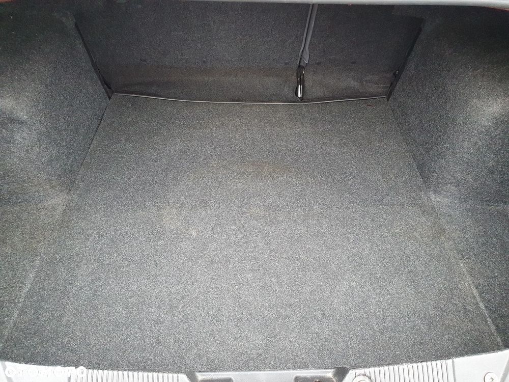 Fiat Linea 1.4 Active Euro5 - 22