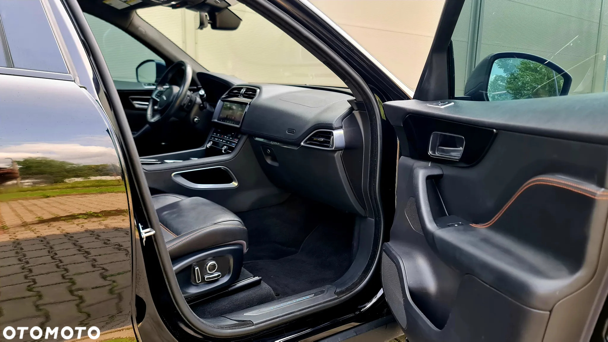Jaguar F-Pace 2.0 i4P AWD Prestige - 19