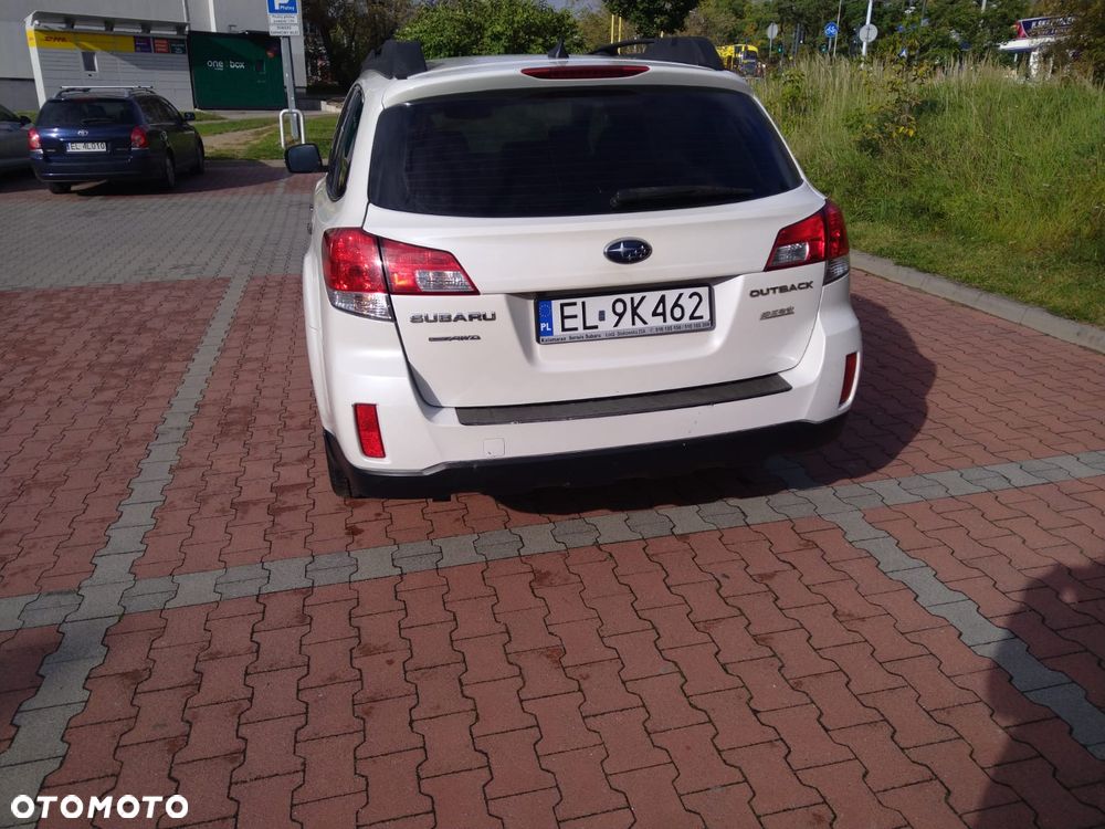 Subaru Outback 2013 photo 3