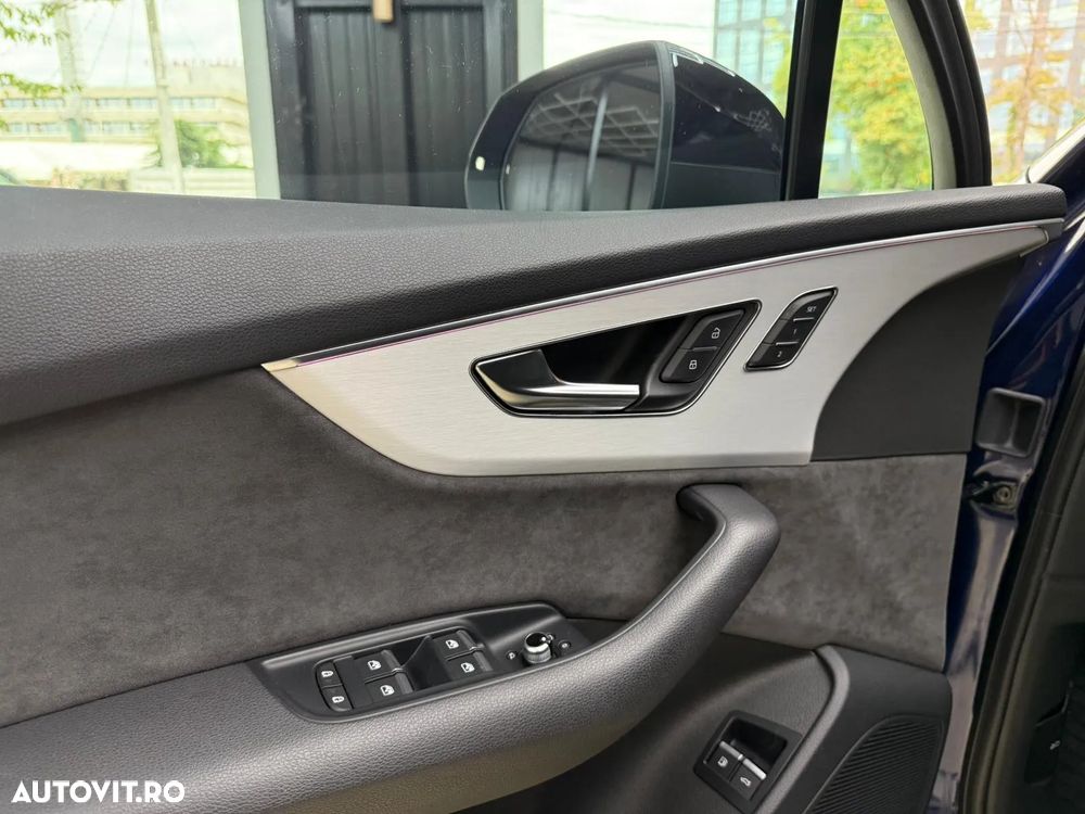 Audi Q7 3.0 55 TFSIe quattro Tiptronic S Line - 28