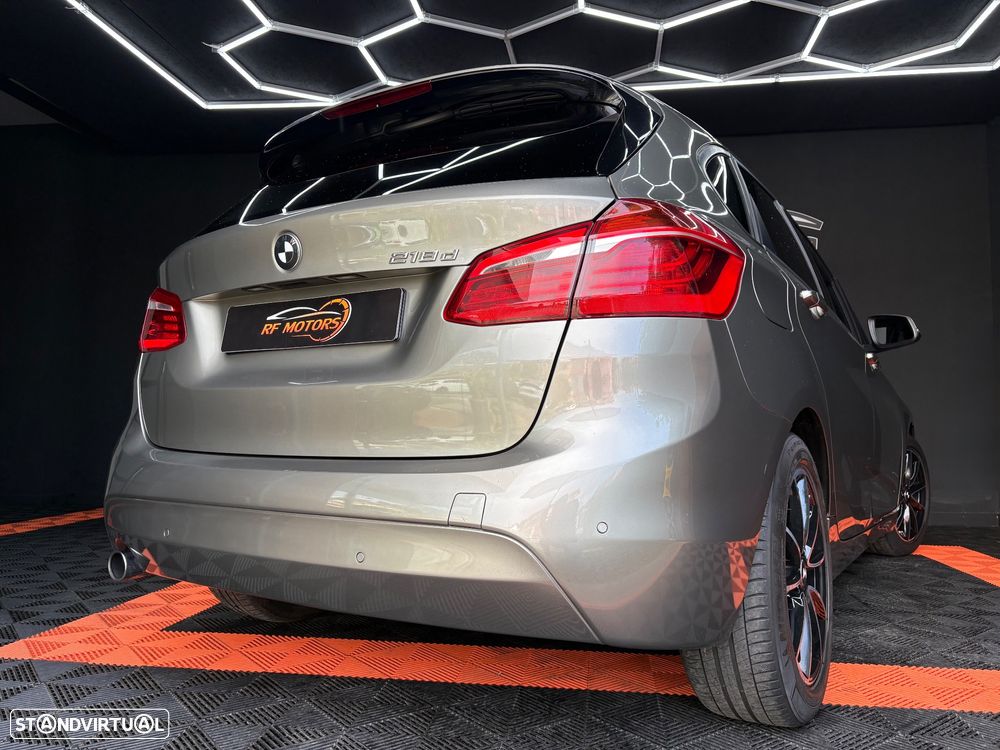 BMW 218 Active Tourer d Line Sport - 30