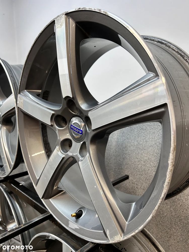 4 FELGI ALU. VOLVO C70, V70, S60, V60, S80, V40  18'' 8J ET45 - 7