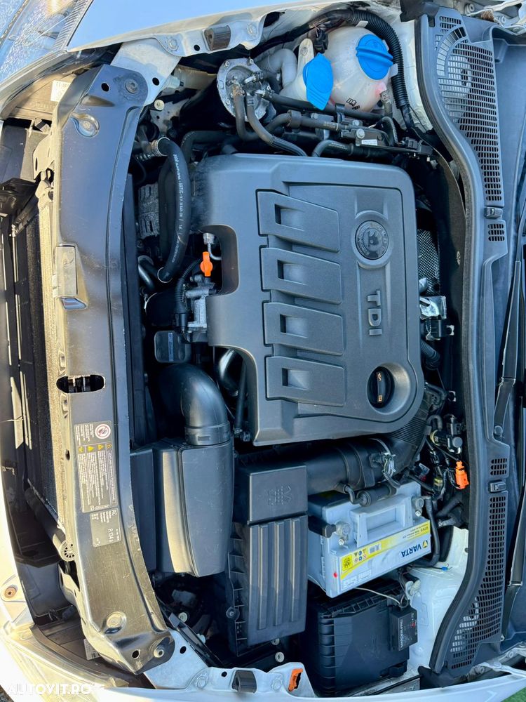 Skoda Octavia Combi 2.0 TDI Elegance Automatic - 22