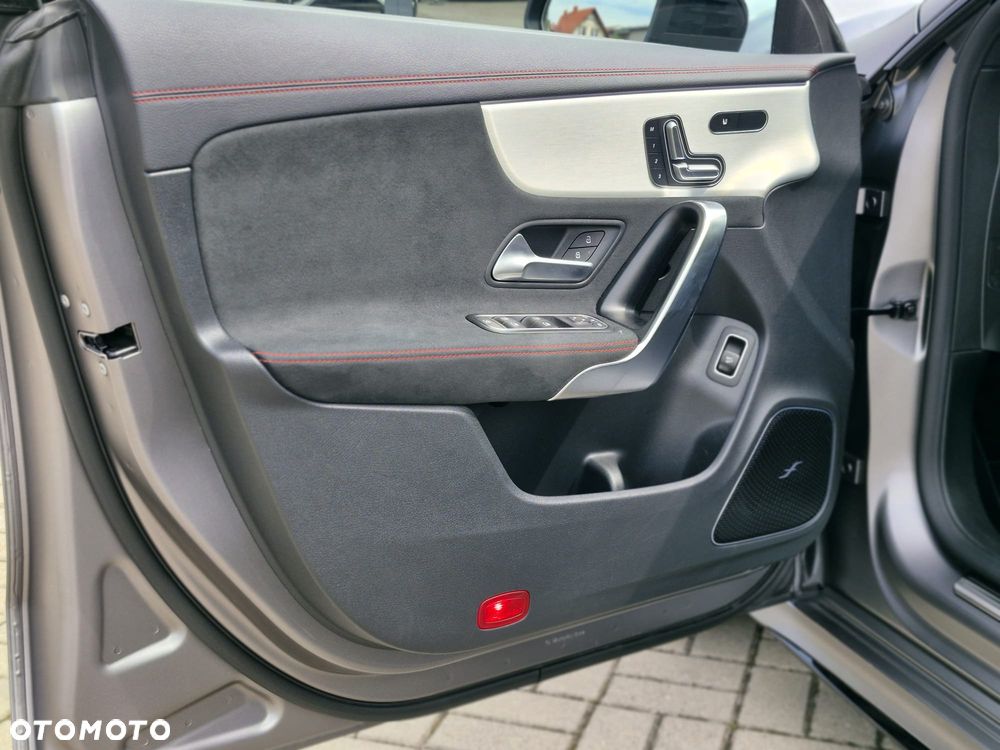 Mercedes-Benz CLA AMG 45 S 4-Matic+ 8G-DCT - 19