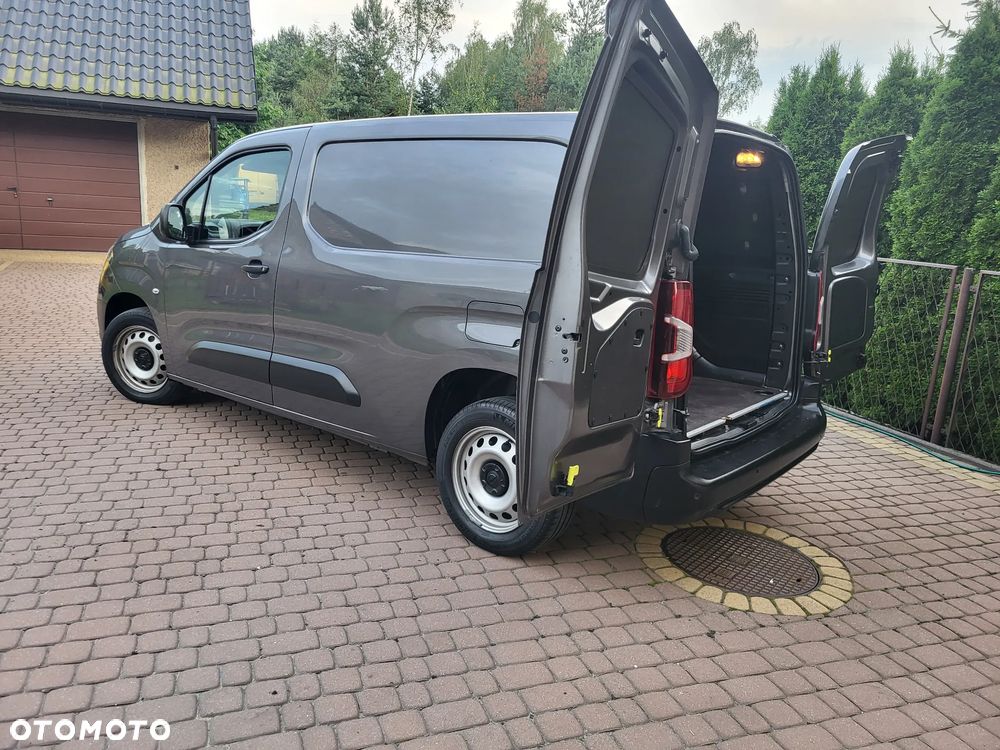 Opel COMBO - 16