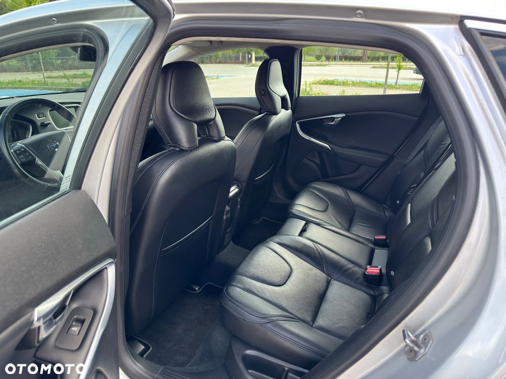 Volvo V40 D2 Powershift Summum - 13