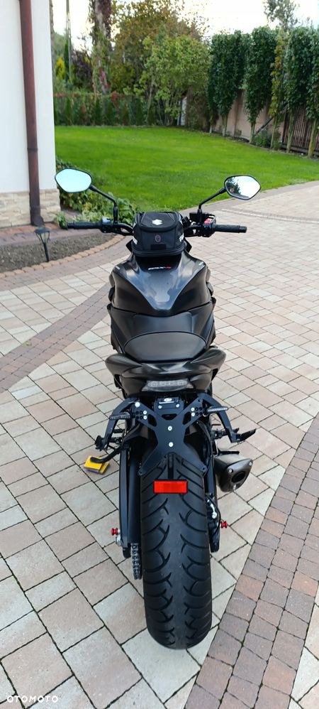 Suzuki GSX 1000 - 8