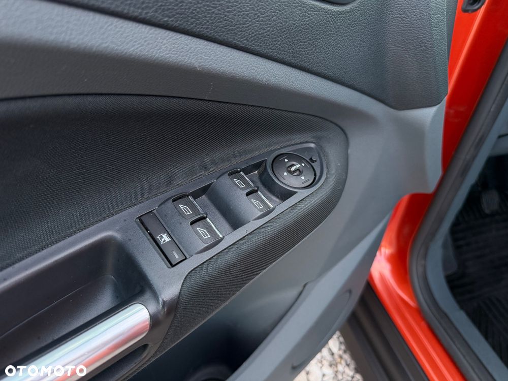 Ford C-MAX 1.6 Ti-VCT Titanium - 18