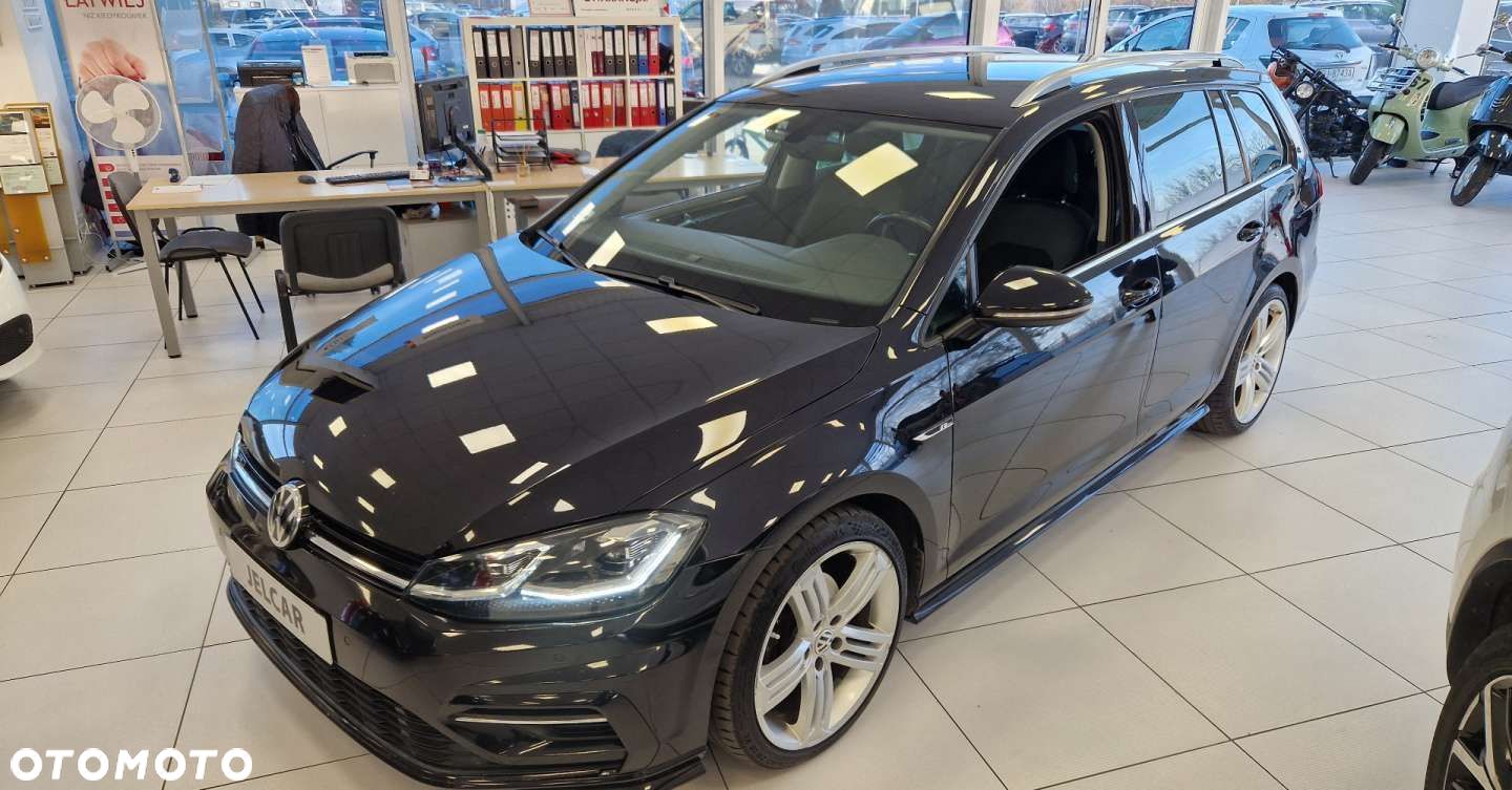 Volkswagen Golf - 1