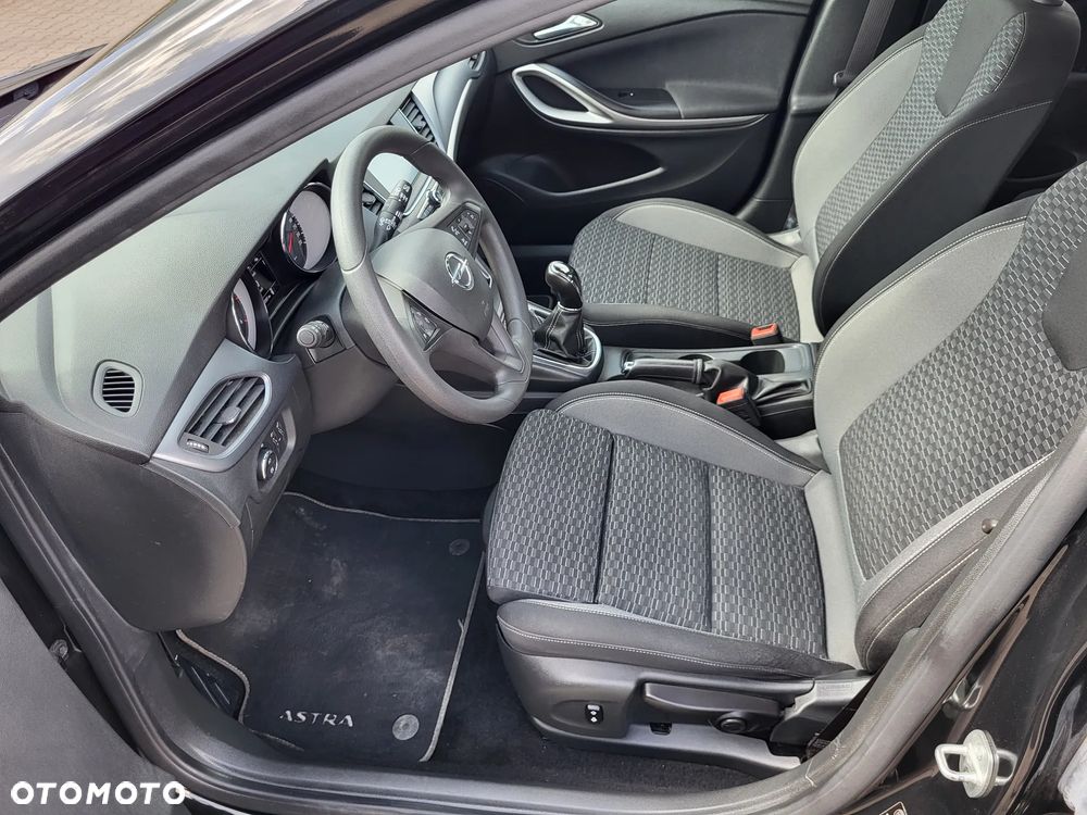 Opel Astra 1.5 D Start/Stop Sports Tourer Business Edition - 14