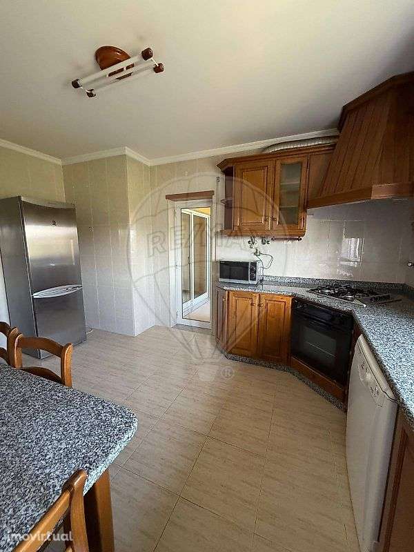 Apartamento T2 para arrendamento - Grande imagem: 2/23