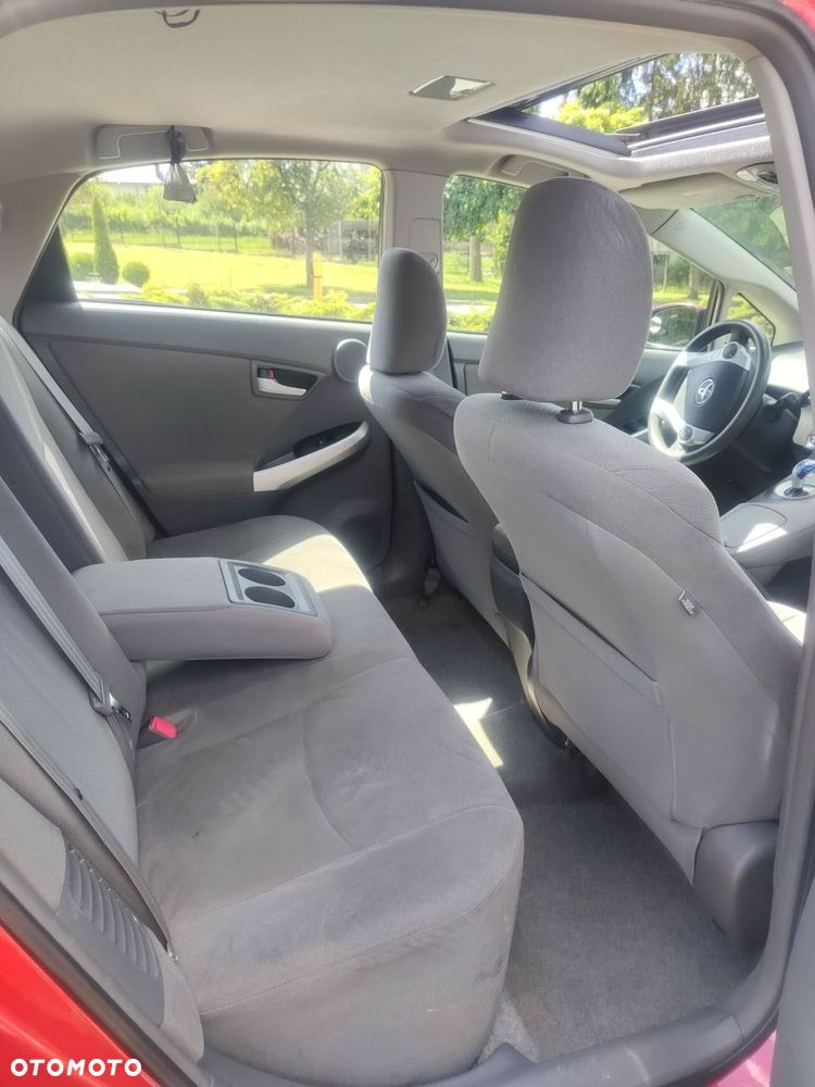Toyota Prius 1.8 HSD Prestige - 10