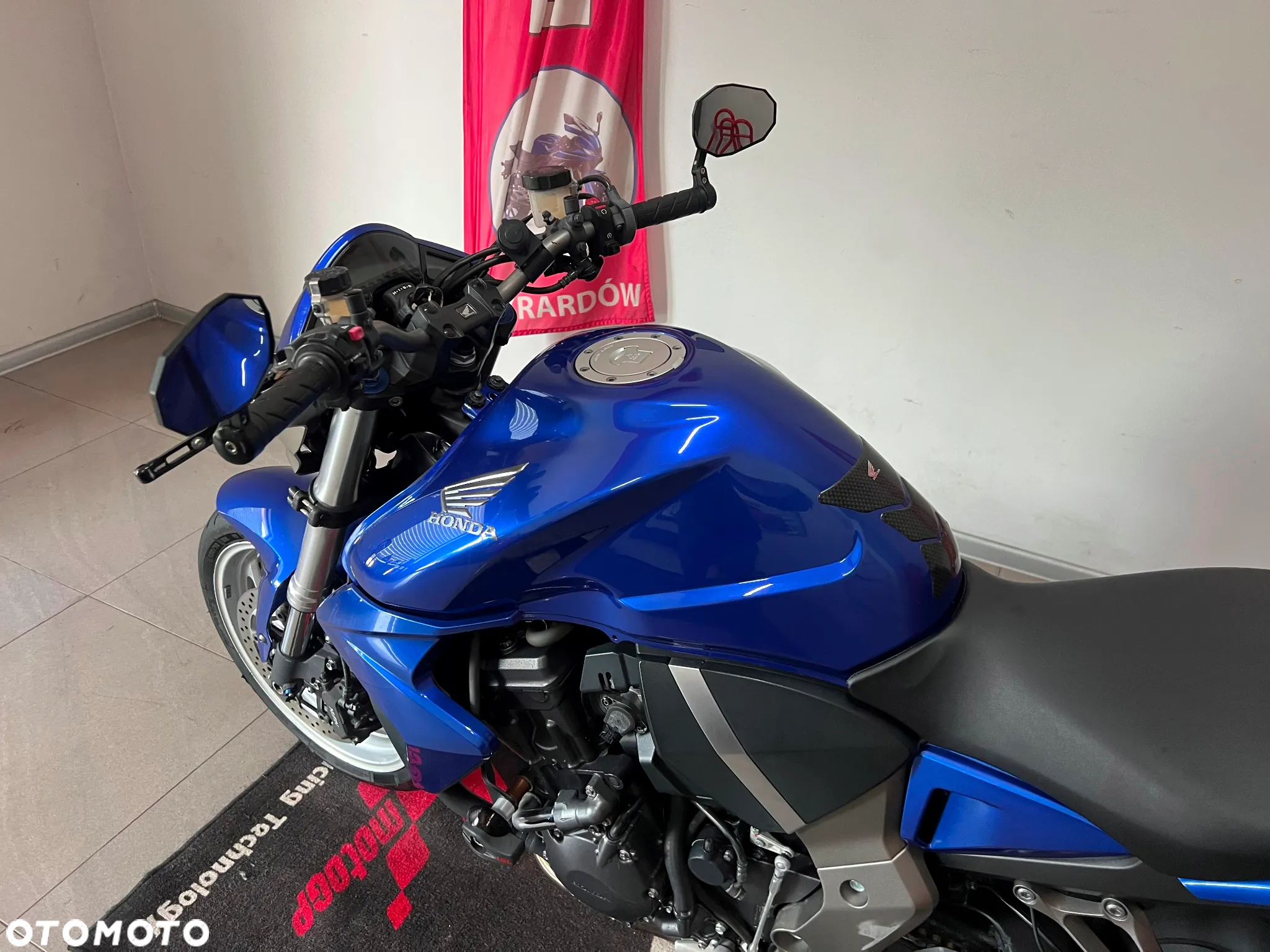 Honda CB - 16