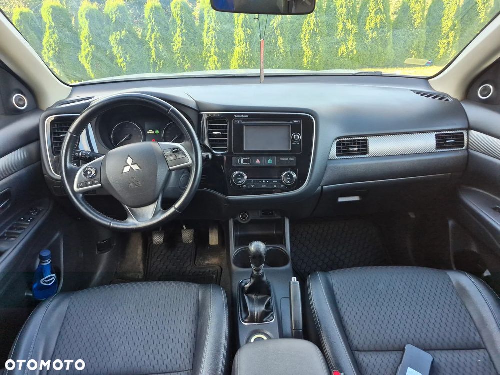 Mitsubishi Outlander 2.2 DI-D 4WD Plus - 5