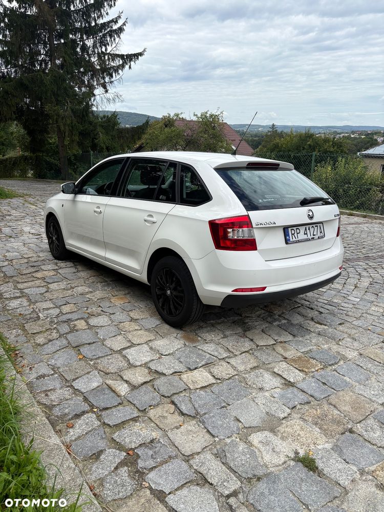 Skoda RAPID Spb 1.6 TDI DPF Edition - 8