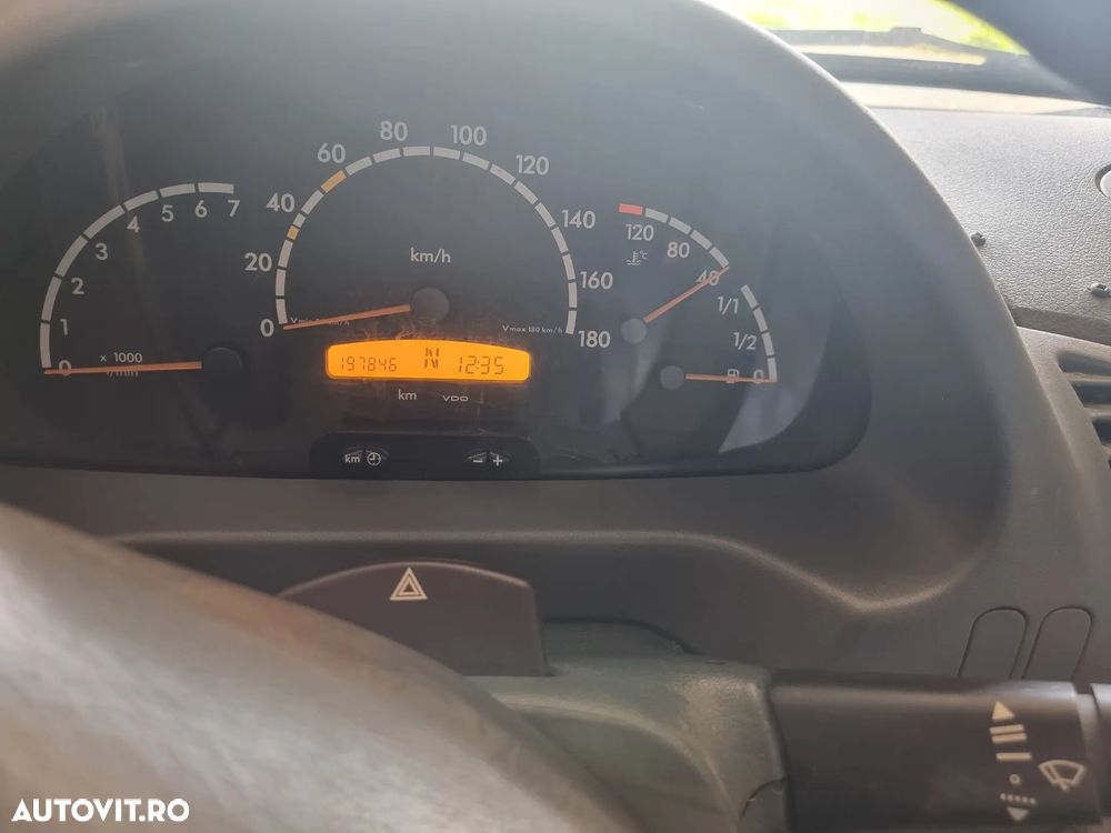 Mercedes-Benz Sprinter - 12