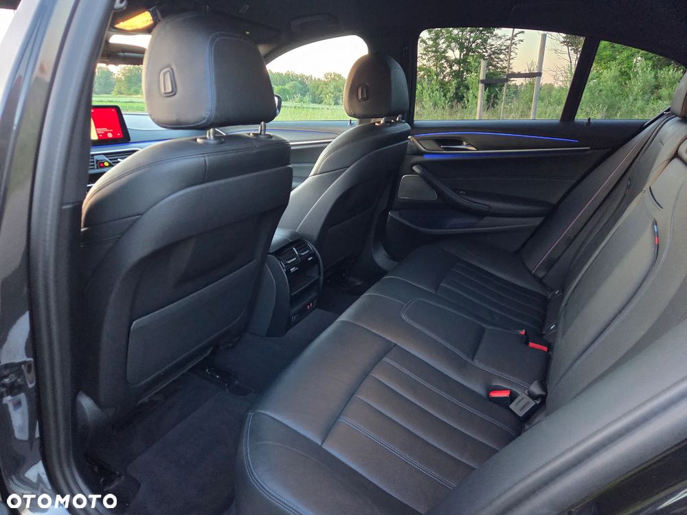 BMW Seria 5 530d xDrive mHEV M Sport sport - 36