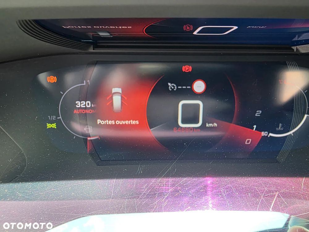 Peugeot 2008 PureTech 130 GT Pack - 32