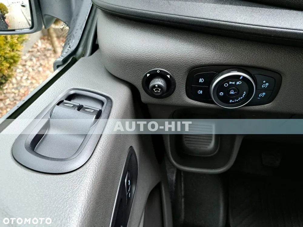 Ford Transit - 25