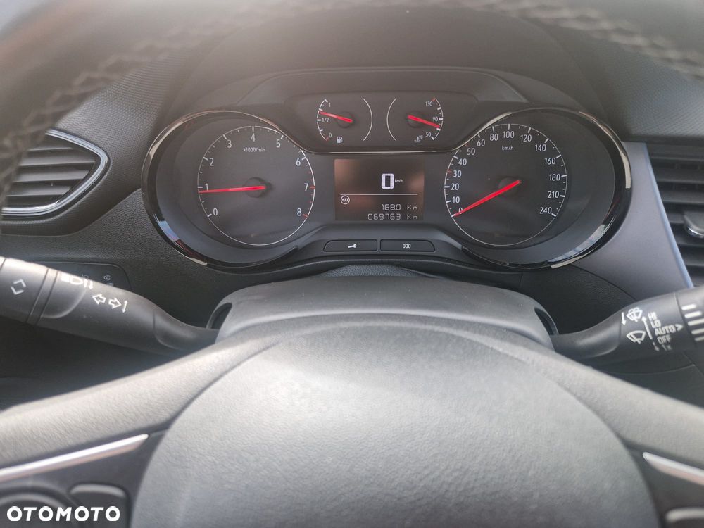 Opel Crossland X 1.2 T 120 Lat S&S - 13
