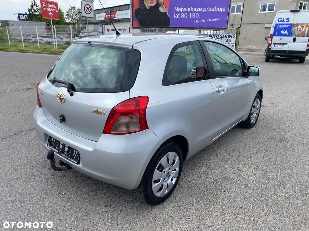Toyota Yaris - 24