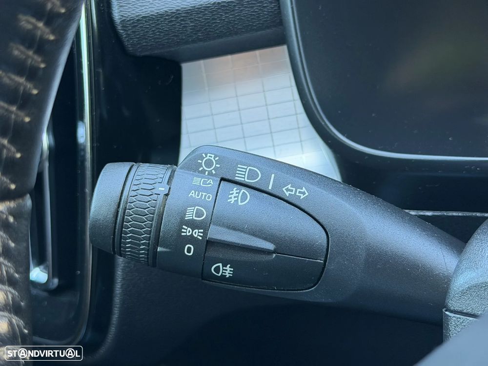 Volvo XC 40 T3 Momentum - 15