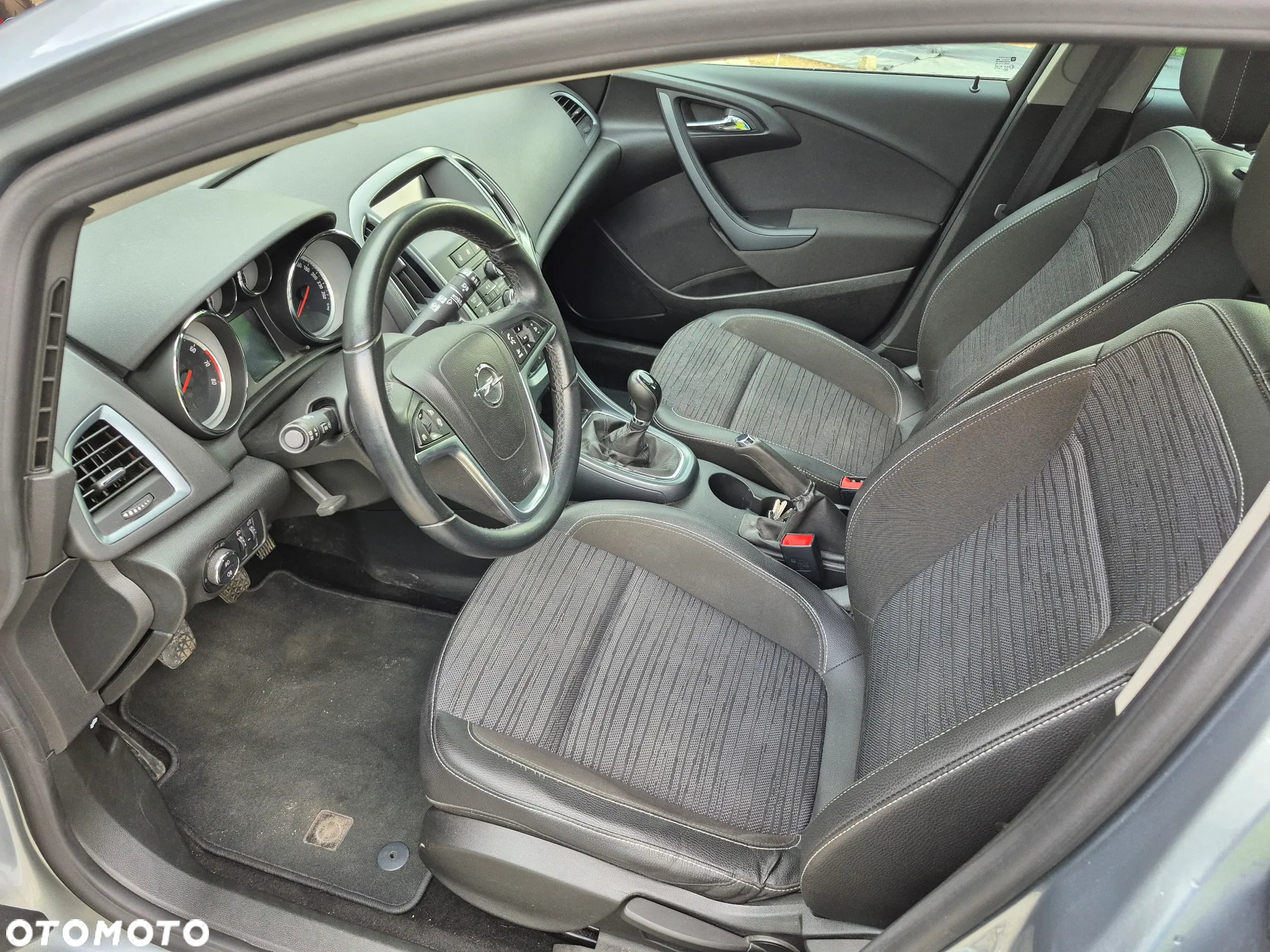 Opel Astra 1.4 Turbo Edition - 19