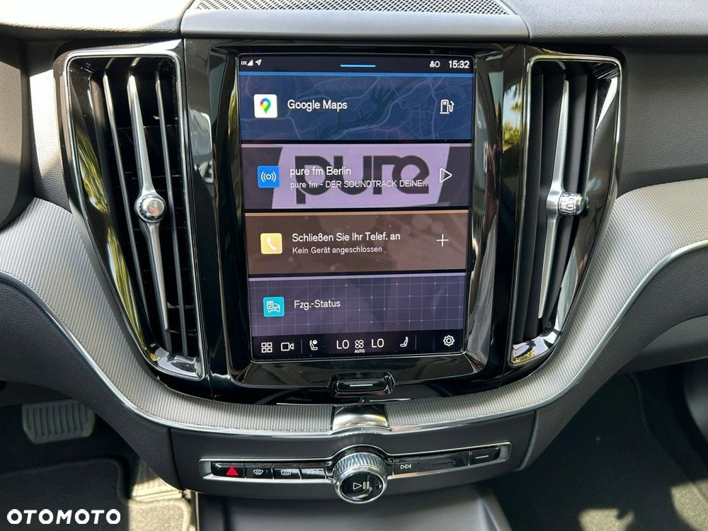 Volvo XC 60 B4 B Plus Dark - 11