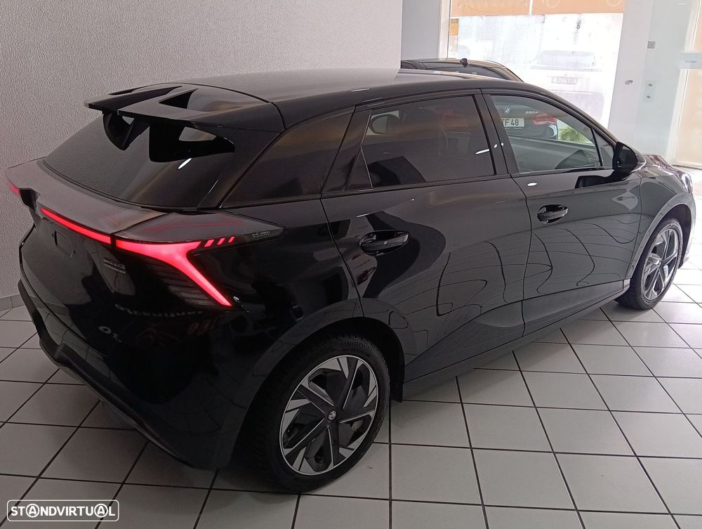 MG MG4 64 kWh Luxury - 12