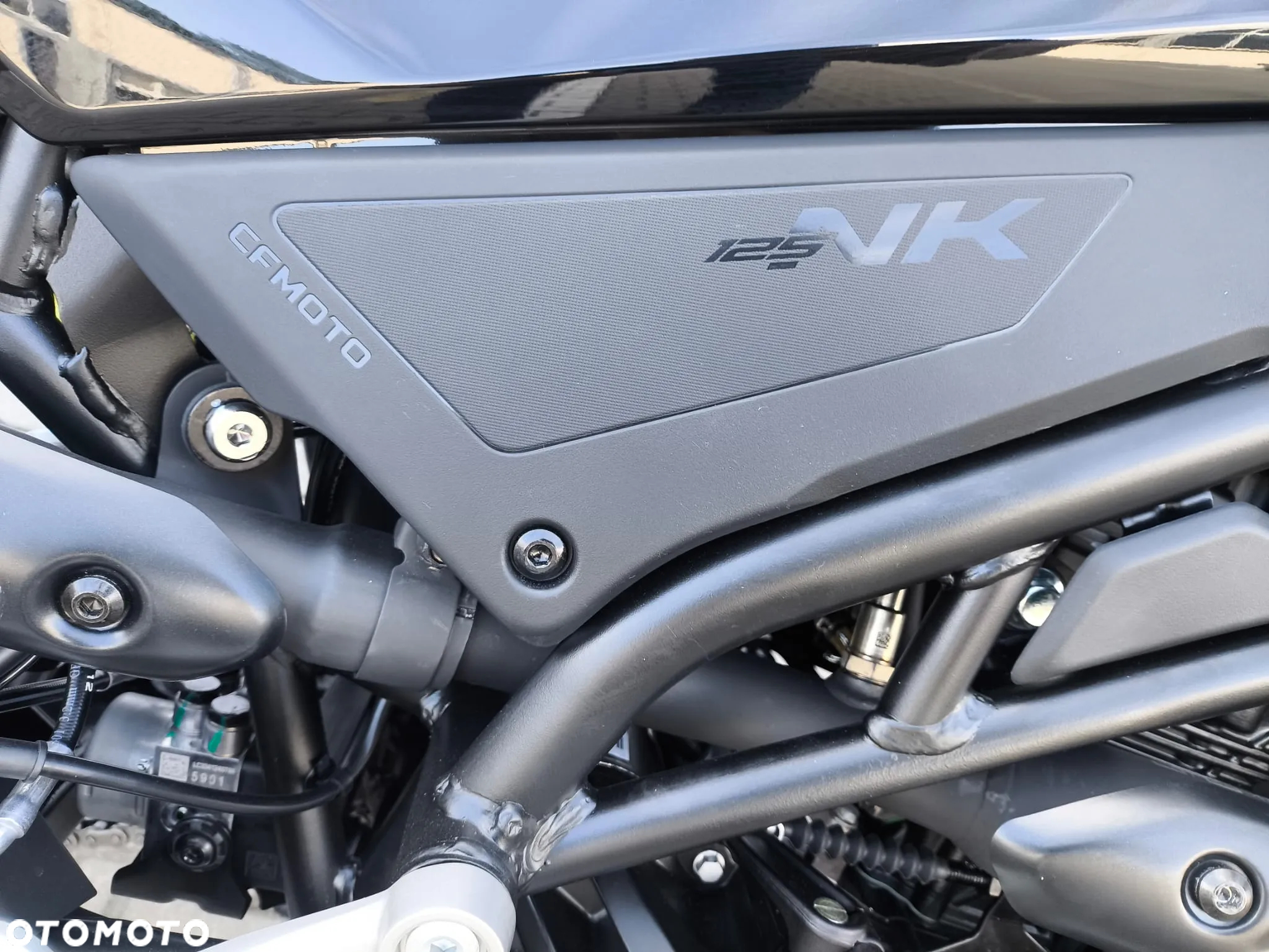 CFMoto NK - 12