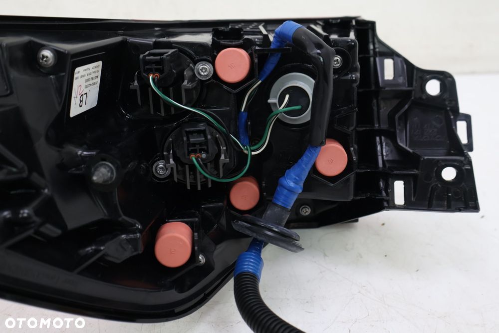 TOYOTA RAV4 V LAMPA LEWA TYŁ 81560-42230 - 6