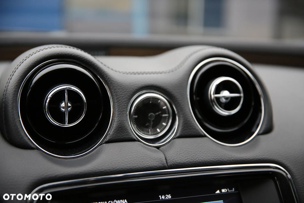 Jaguar XJ 3.0 D V6 Premium Luxury - 19