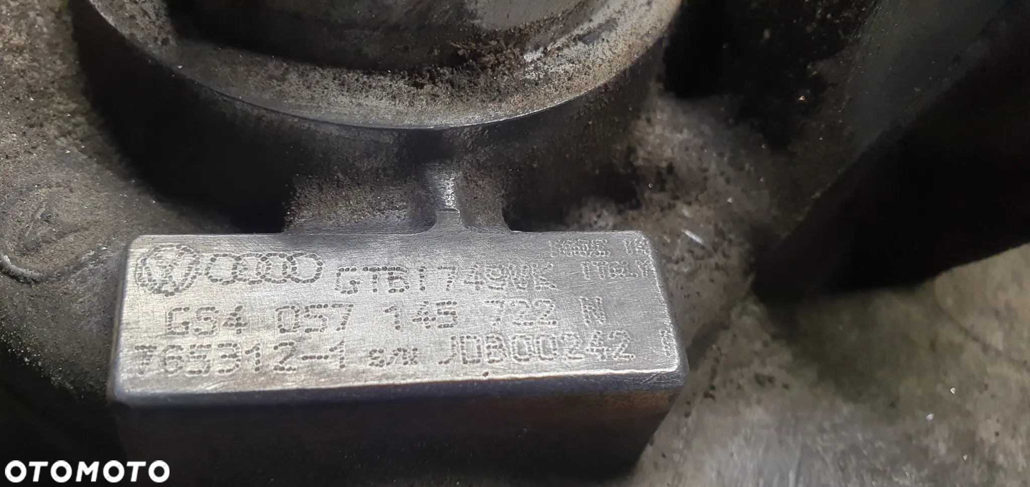 Turbina turbosprężarka prawa turbo nastawnik kolektor Audi A8 D3 4.2 TDI 057145722N - 7