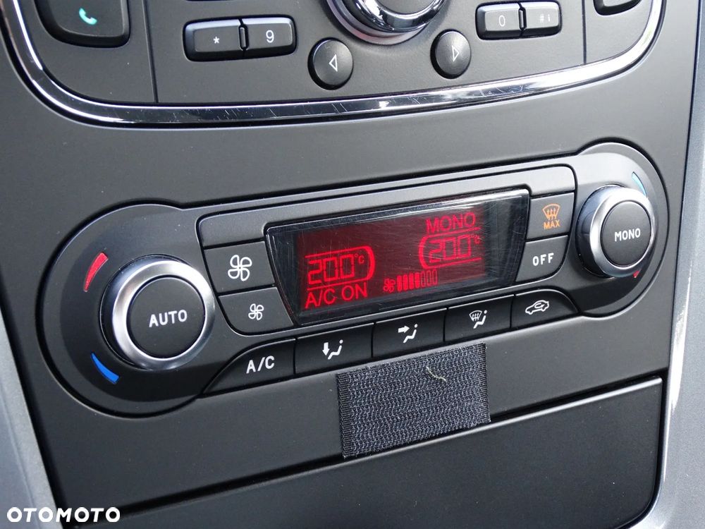 Ford Mondeo 1.6 T Gold X Plus - 12