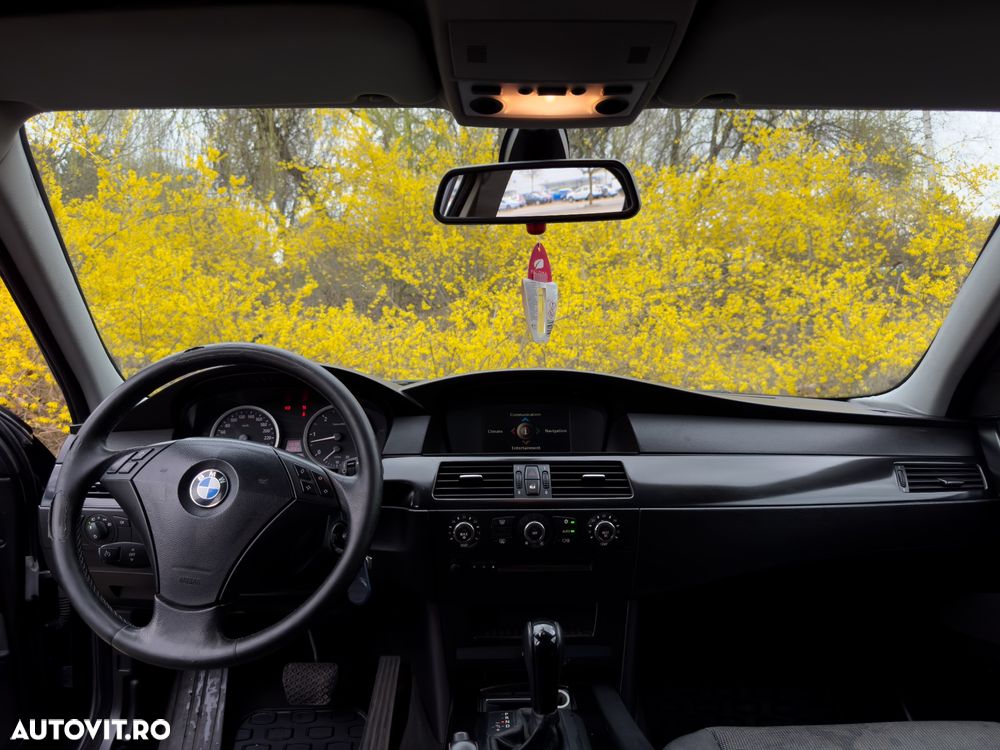 BMW Seria 5 525d Aut. - 7