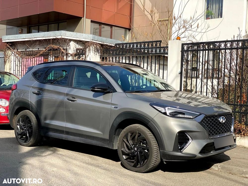 Hyundai Tucson 2.0 CRDI 4WD Automatik Premium - 2