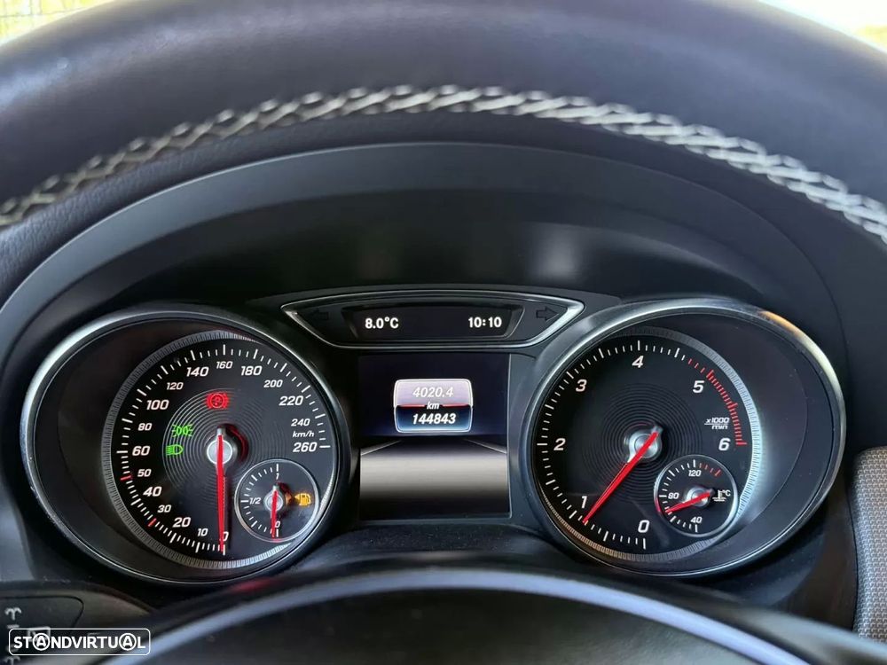 Mercedes-Benz CLA 180 d Shooting Brake Urban - 19