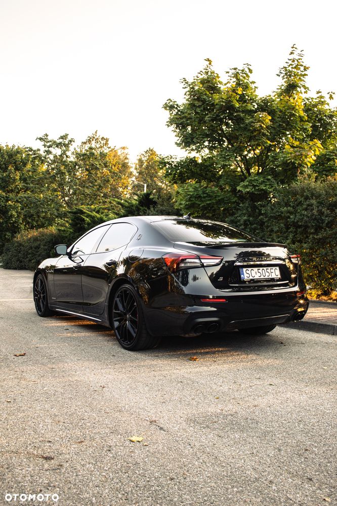 Maserati Ghibli S GranSport - 22